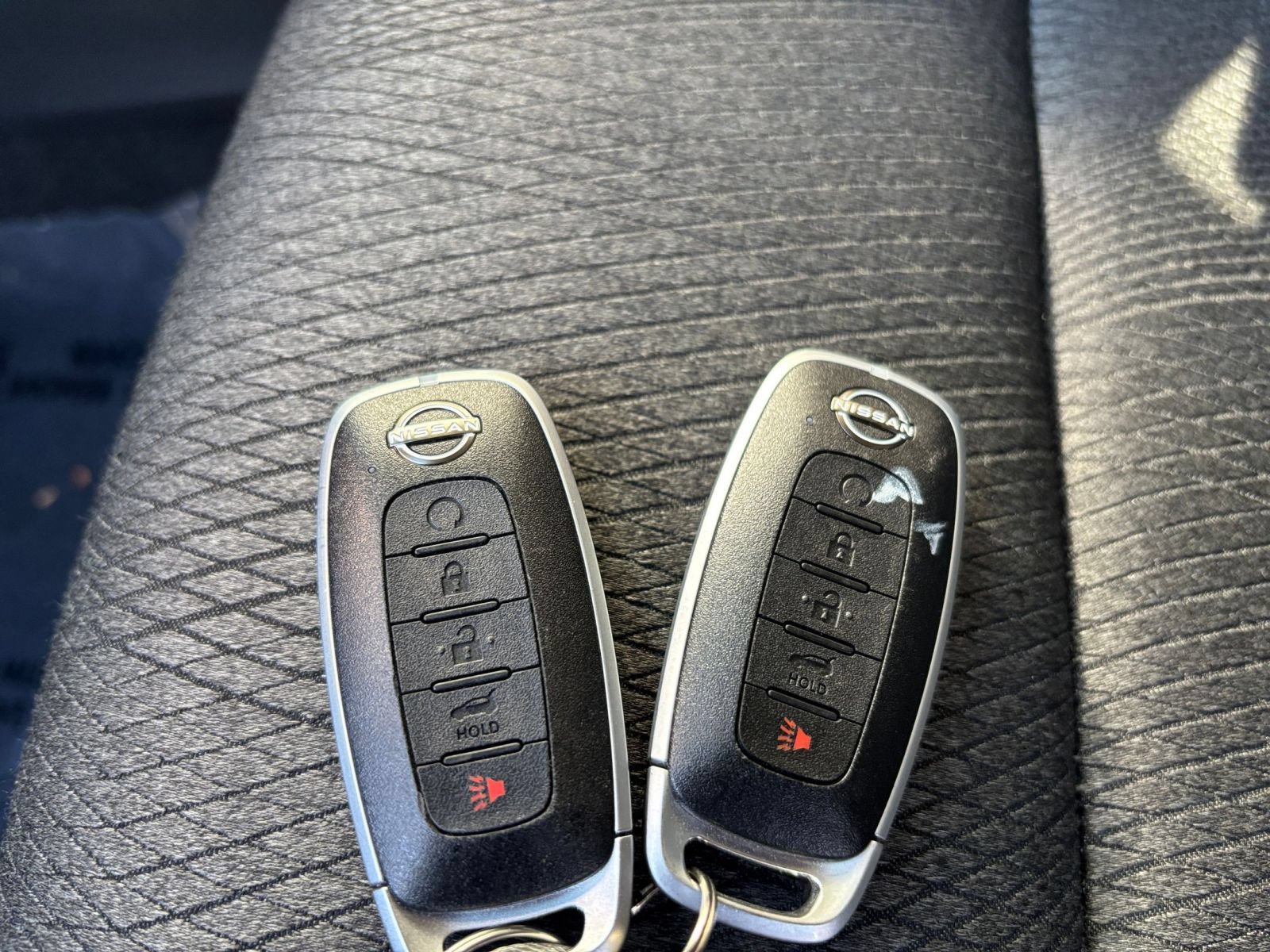Used 2025 Nissan Rogue SV FWD image 24