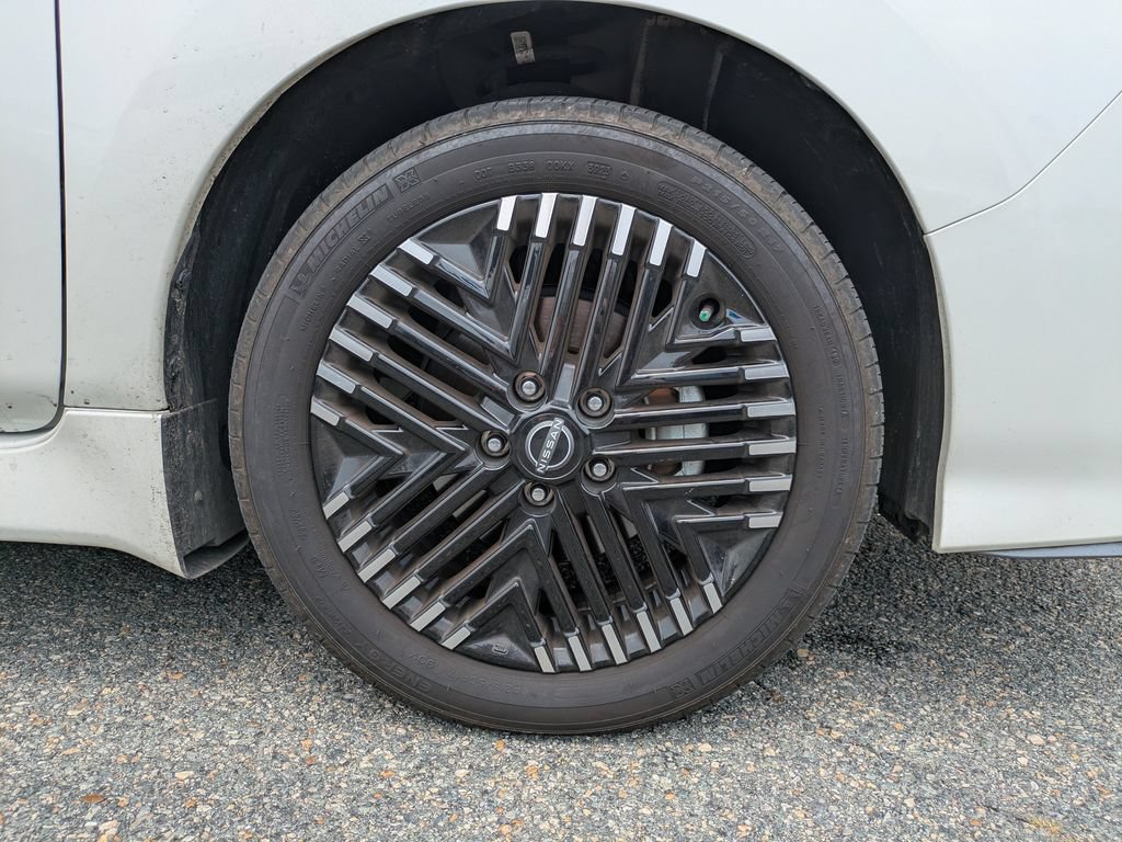 Certified 2024 Nissan Leaf SV Plus FWD image 12