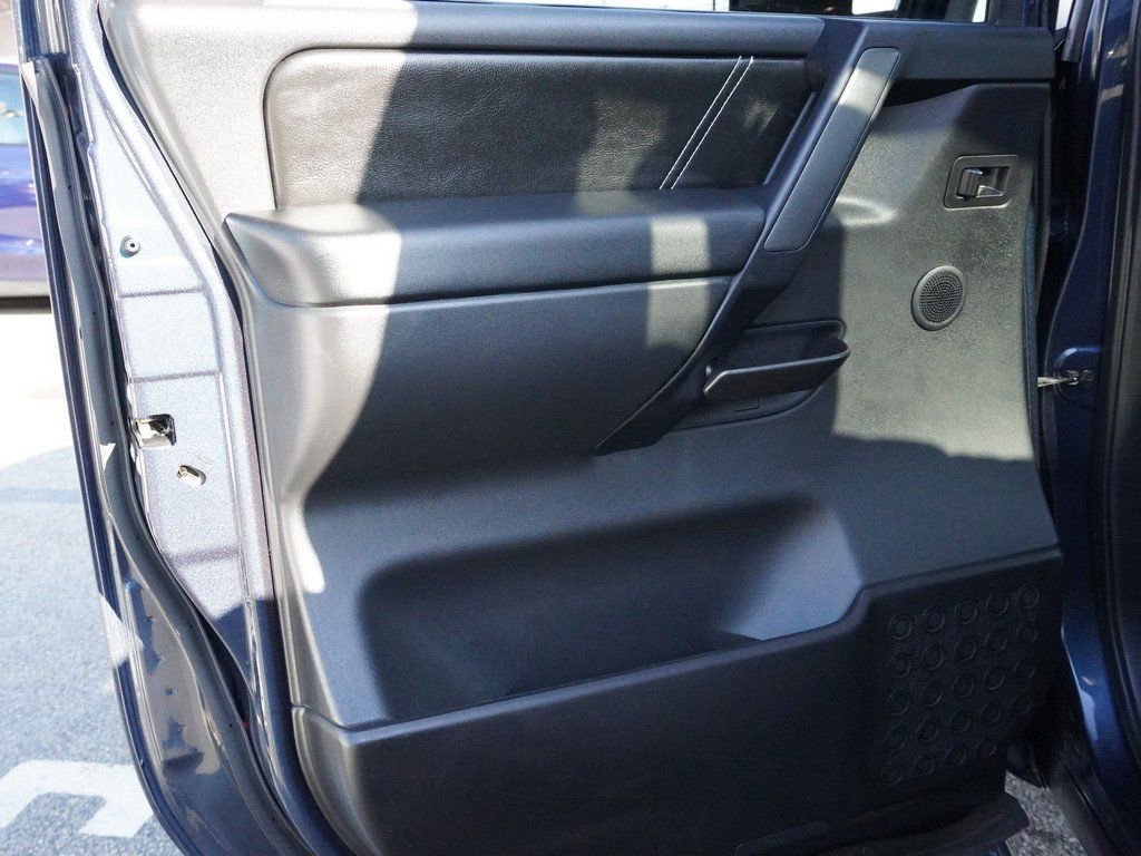 Used 2014 Nissan Titan PRO-4X w/ Pro-4x Luxury Package AWD/4WD image 21