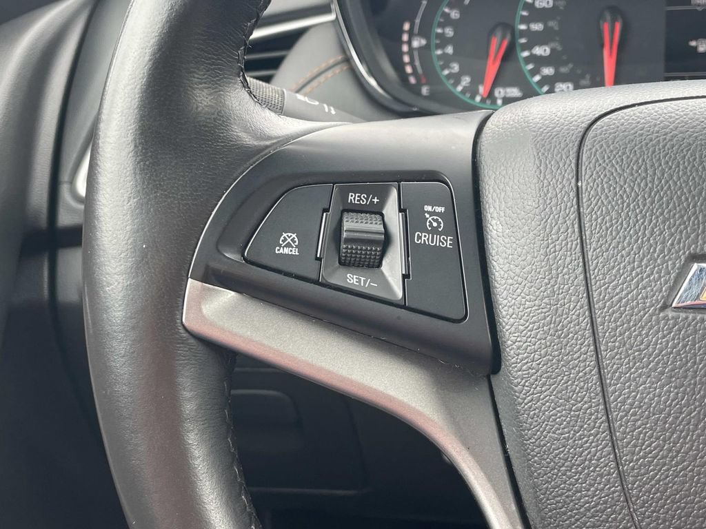 Used 2022 Chevrolet Trax LT w/ Midnight Edition AWD/4WD image 24