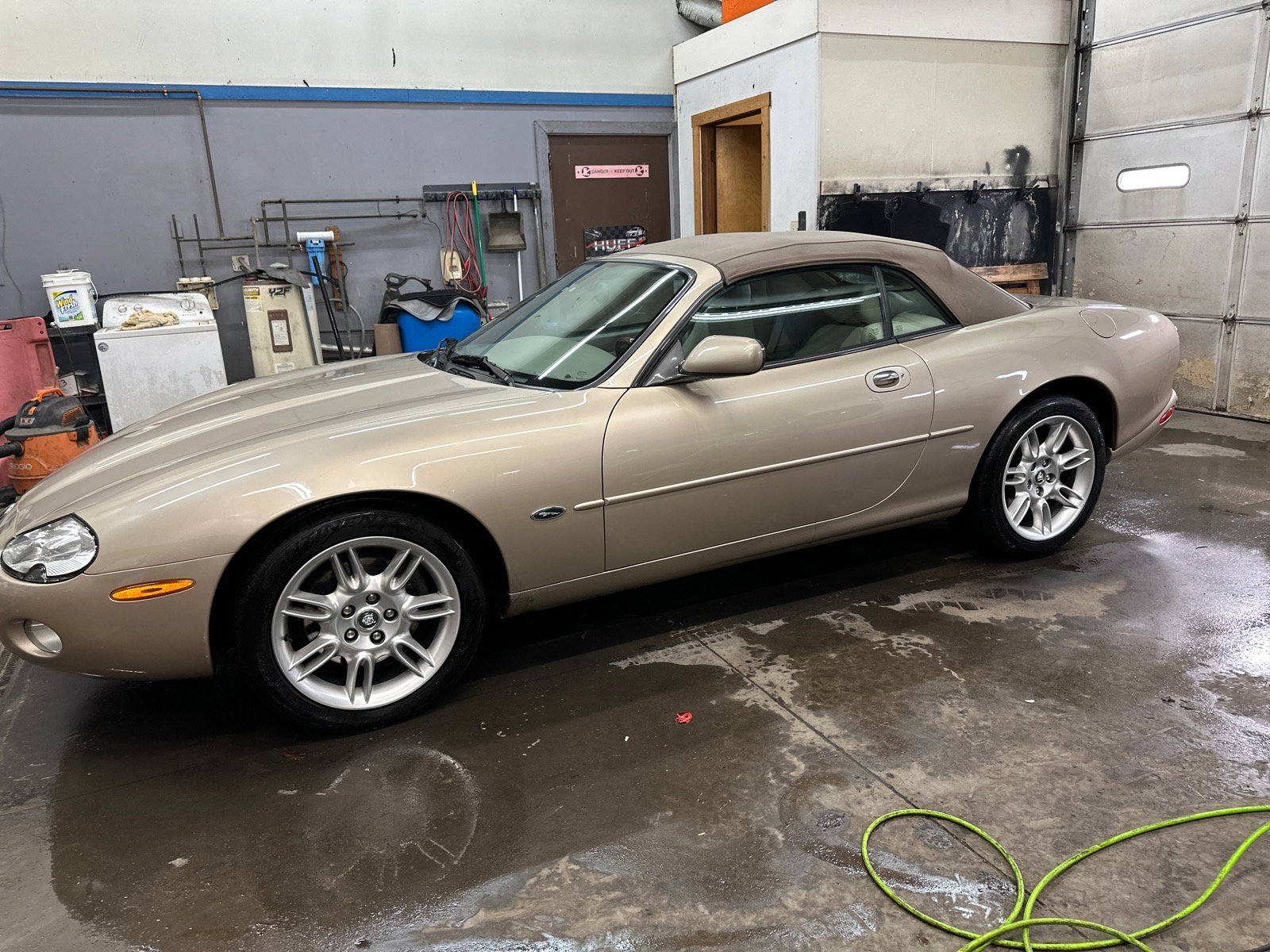 Used 2001 Jaguar XK8 Convertible image 5