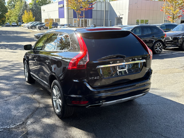Used 2017 Volvo XC60 T5 Inscription w/ Preferred Option Package AWD/4WD image 2