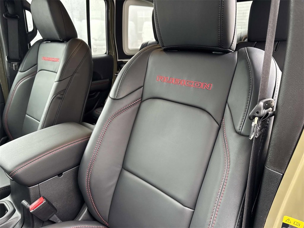 Used 2025 Jeep Wrangler Unlimited Rubicon image 17