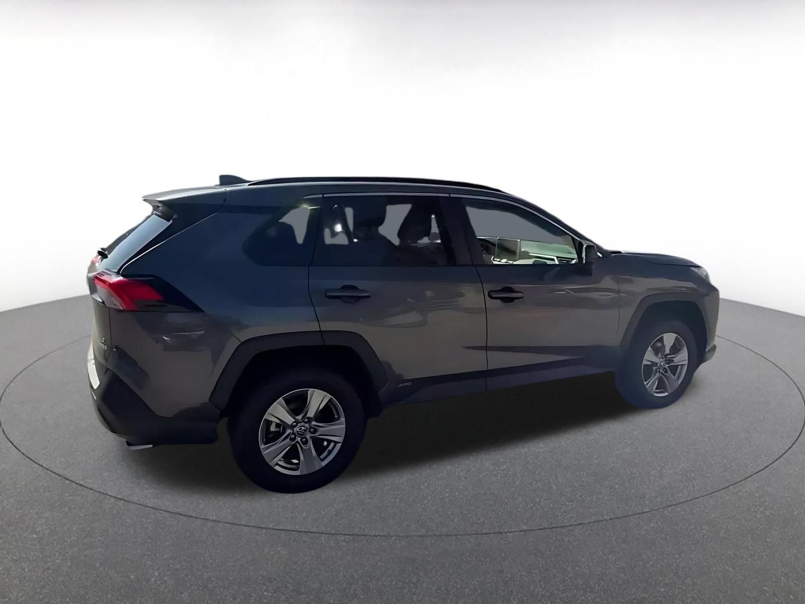 Used 2024 Toyota RAV4 LE AWD/4WD image 13