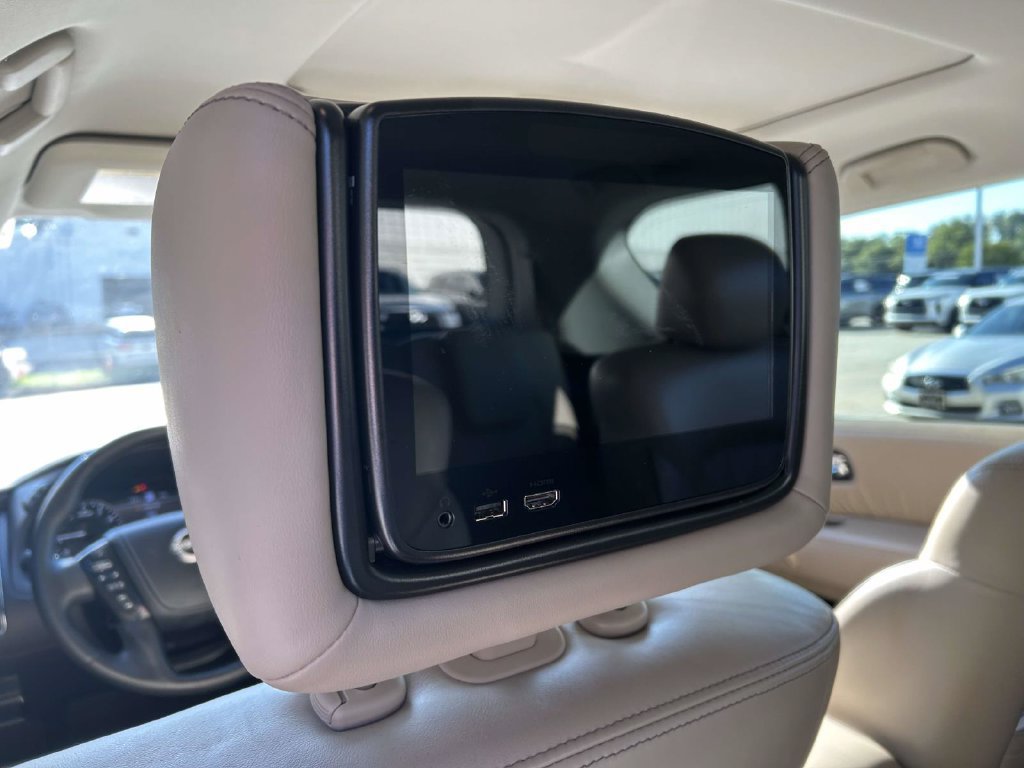 Used 2022 Nissan Armada Platinum w/ Captain's Chairs Package RWD image 13