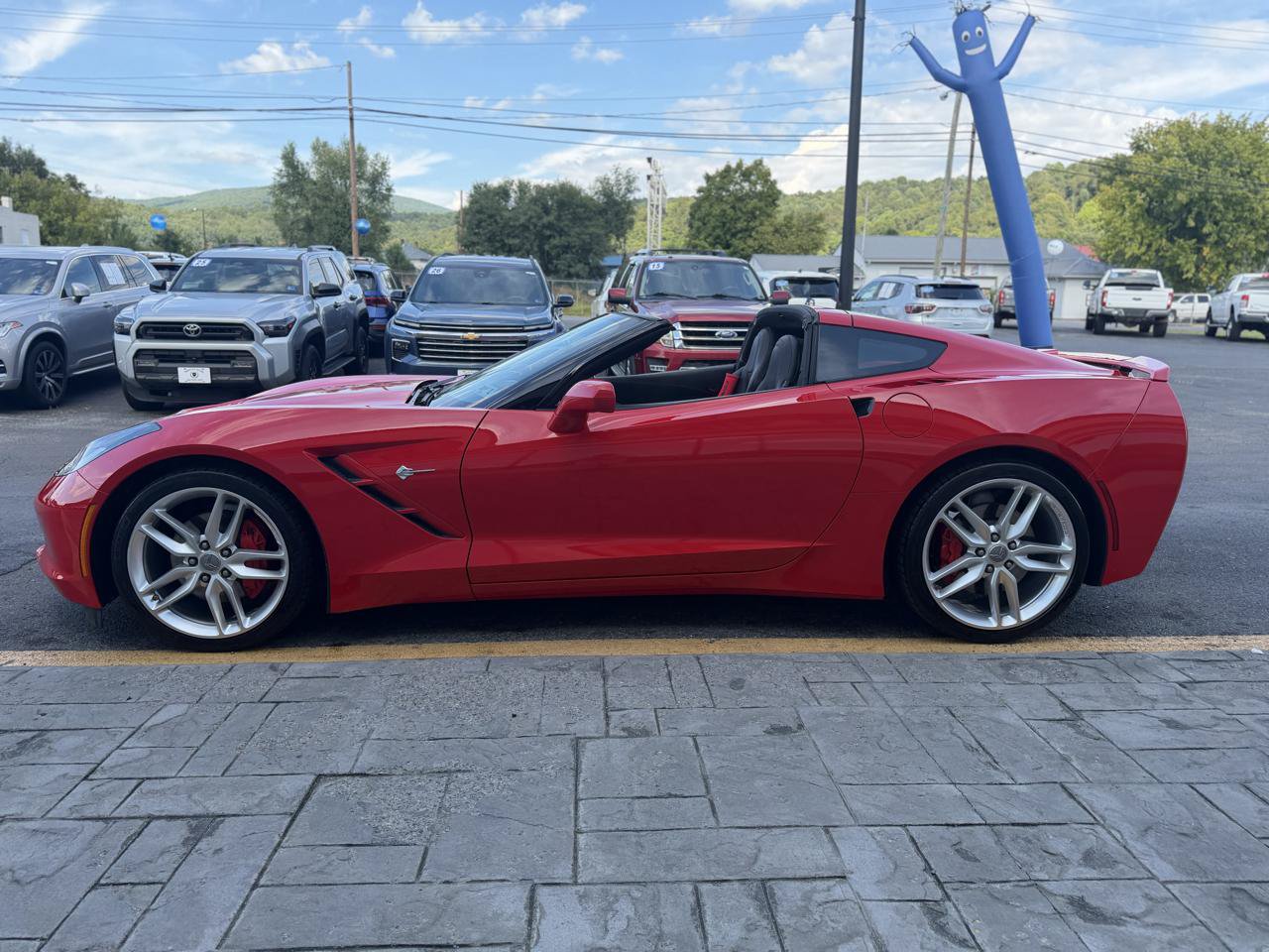 Used 2018 Chevrolet Corvette Stingray Coupe w/ 1LT RWD image 5