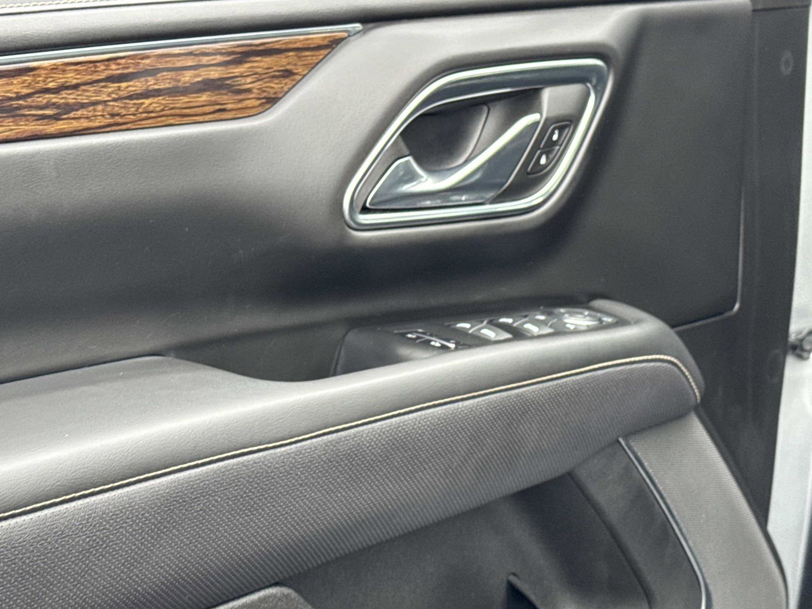 Certified 2023 Chevrolet Suburban Premier image 18