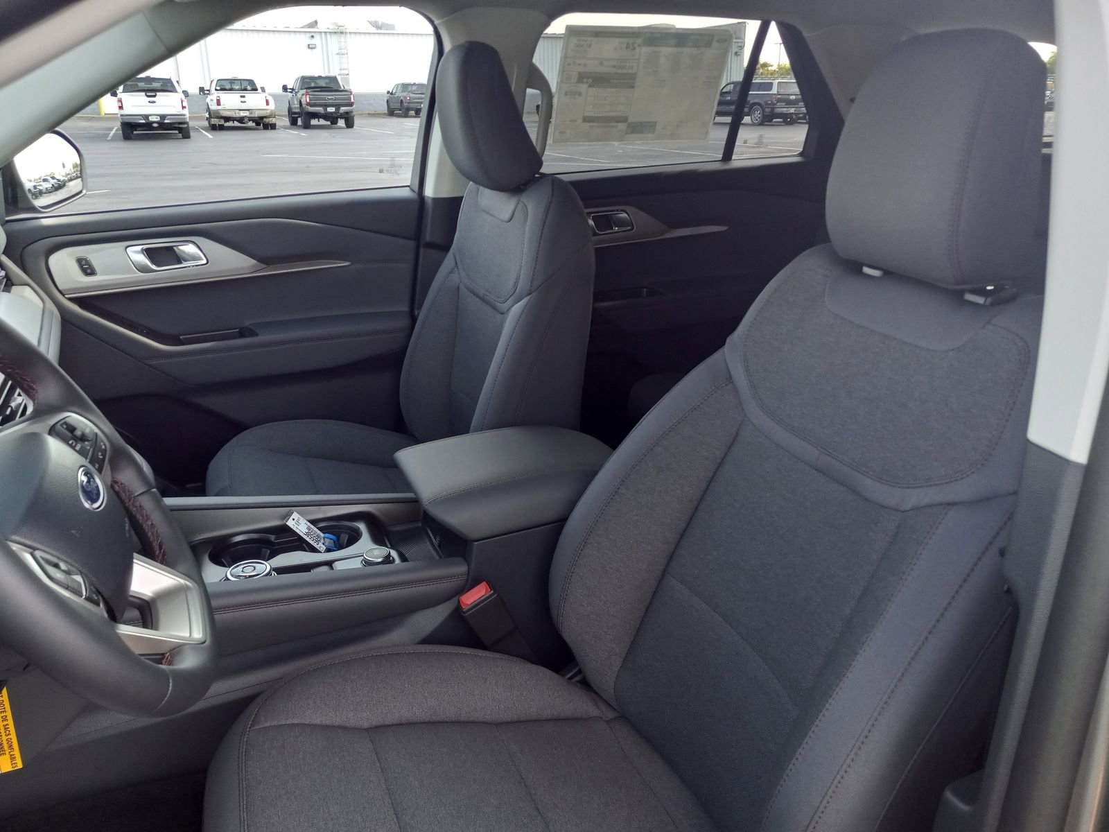 New 2025 Ford Explorer Active image 13