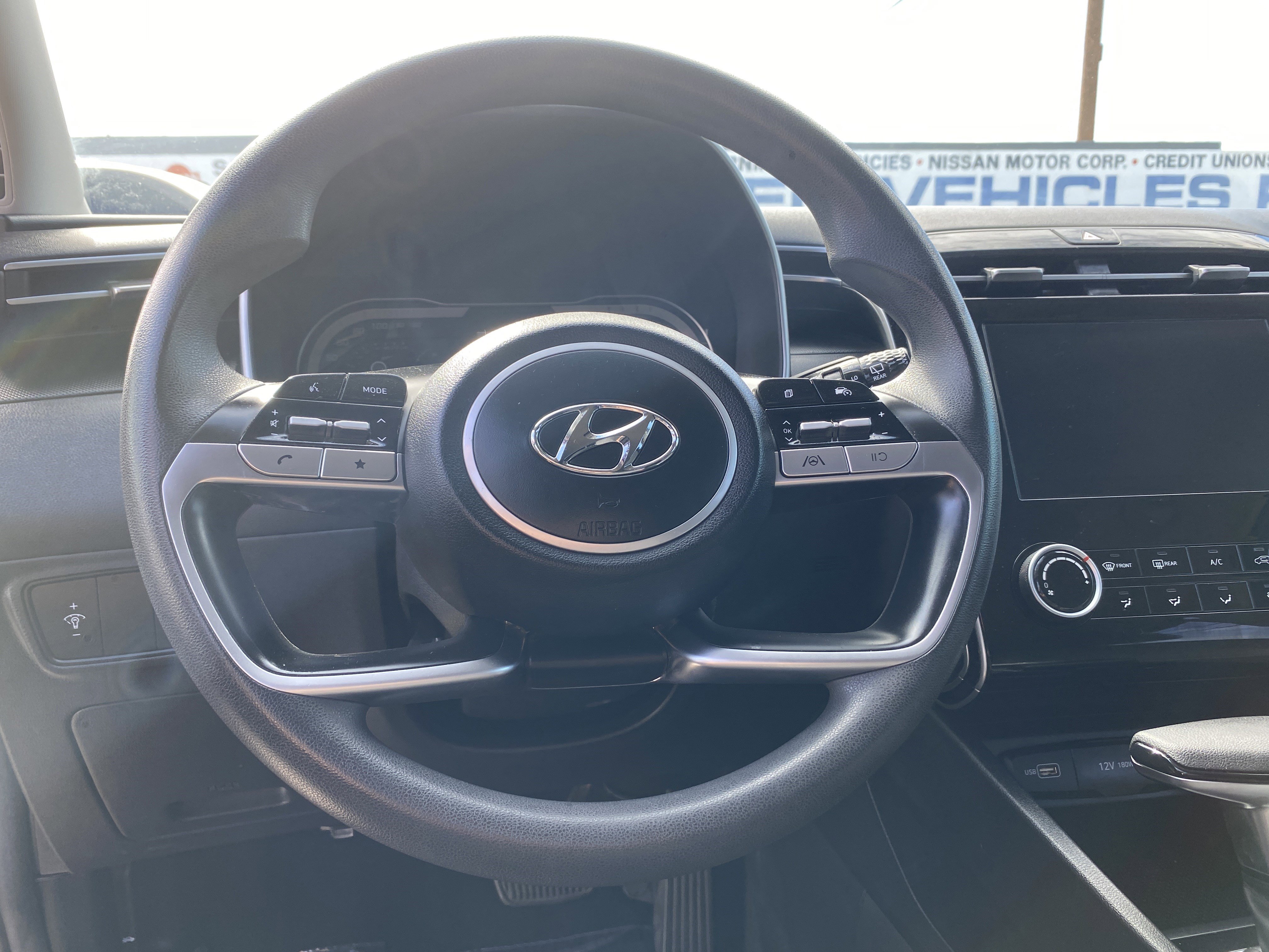 Used 2022 Hyundai Tucson SE image 21