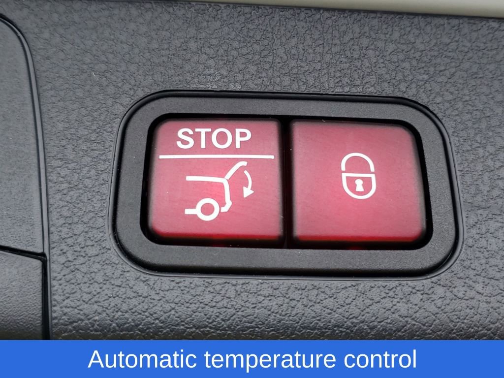 Used 2022 Mercedes-Benz GLB 250 4MATIC image 9