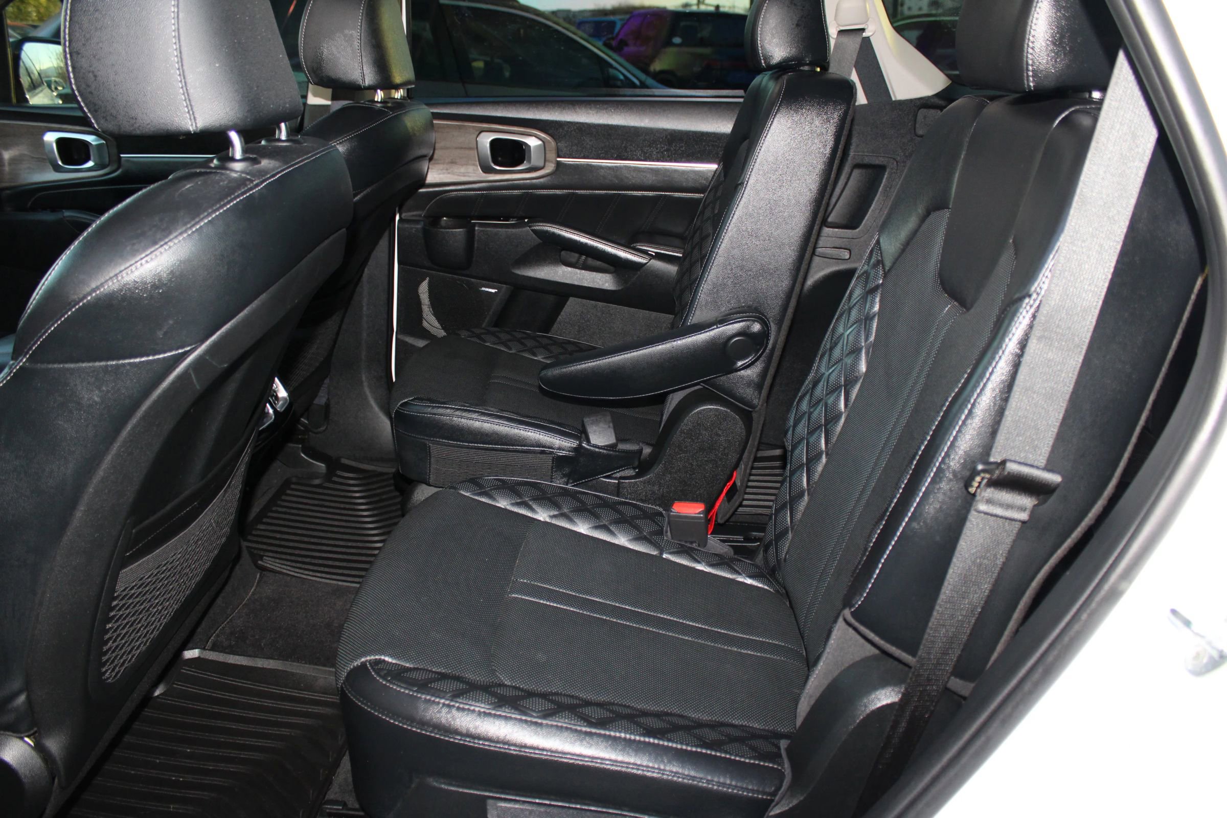 Used 2021 Kia Sorento SX Prestige image 24