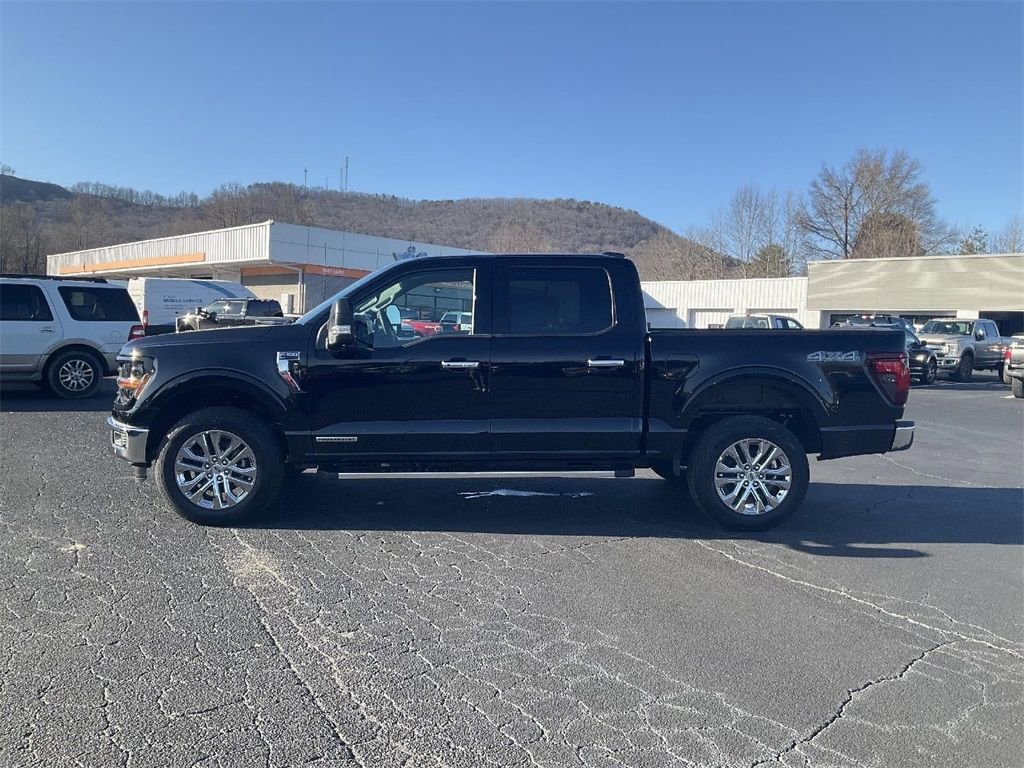 New 2025 Ford F150 XLT w/ Equipment Group 303A High image 8