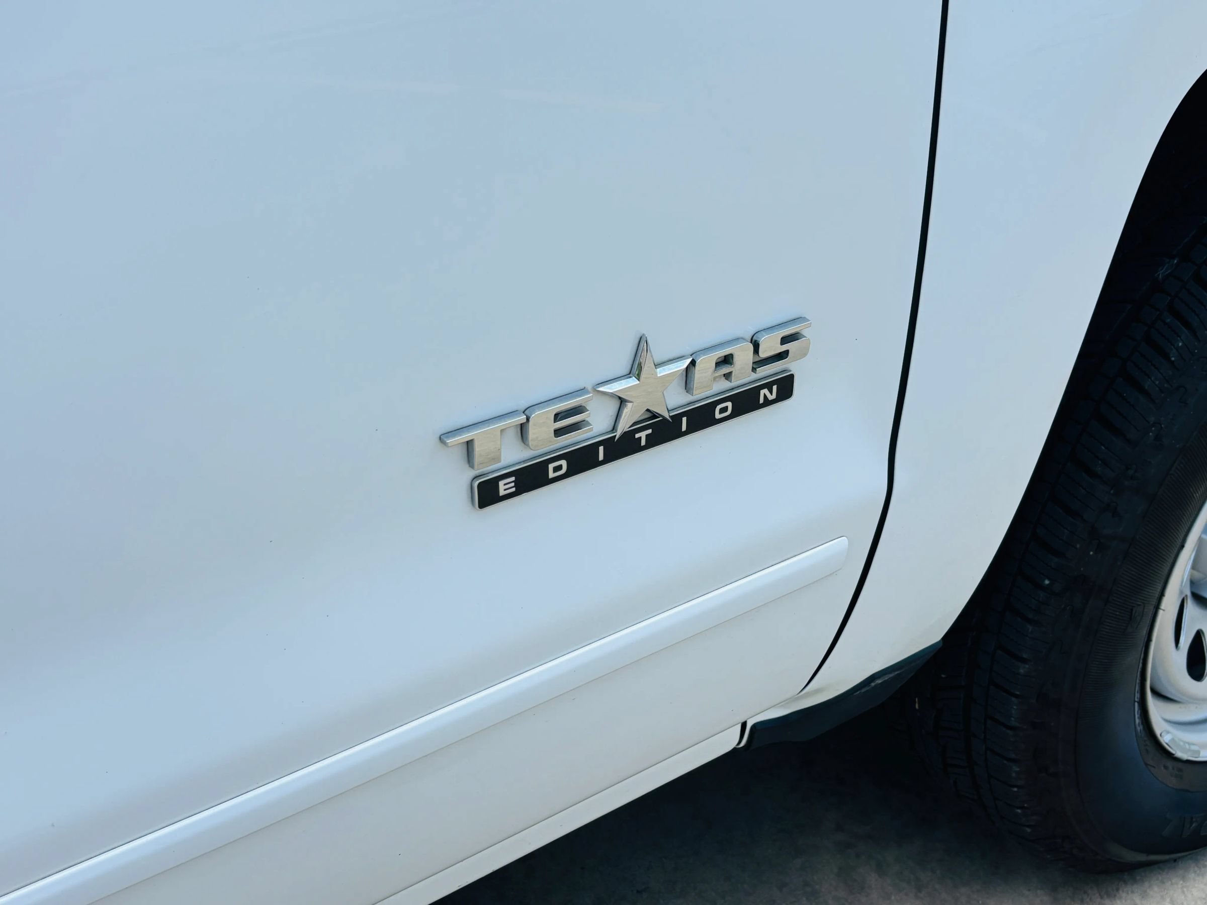 Used 2018 Chevrolet Silverado 1500 LT w/ LT Eassist Package RWD image 23
