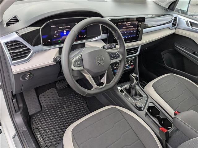 New 2025 Volkswagen Taos SE image 3