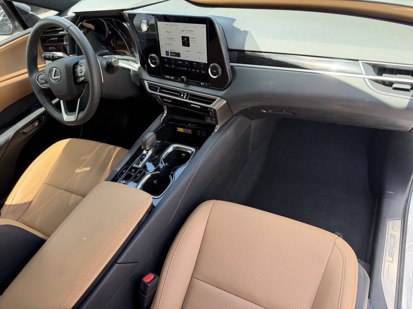 Used 2025 Lexus RX 350 FWD w/ Accessory Package (K3) image 14