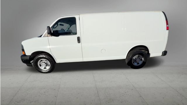Used 2021 Chevrolet Express 2500 w/ Driver Convenience Package image 5
