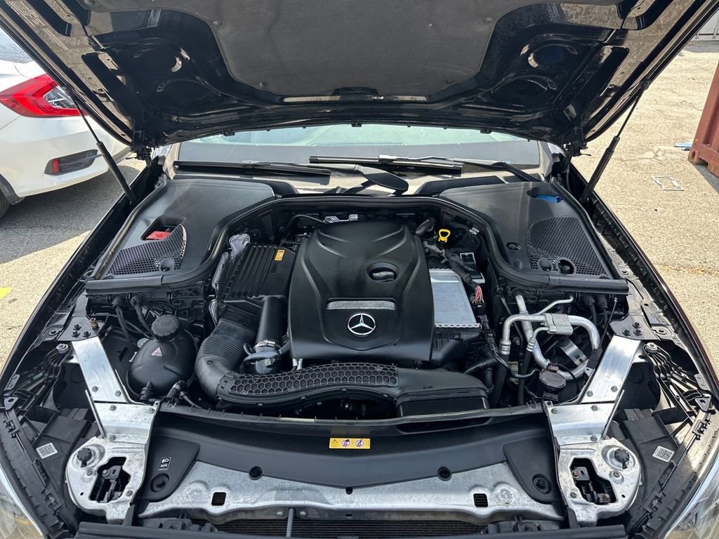 Used 2017 Mercedes-Benz E 300 4MATIC image 29