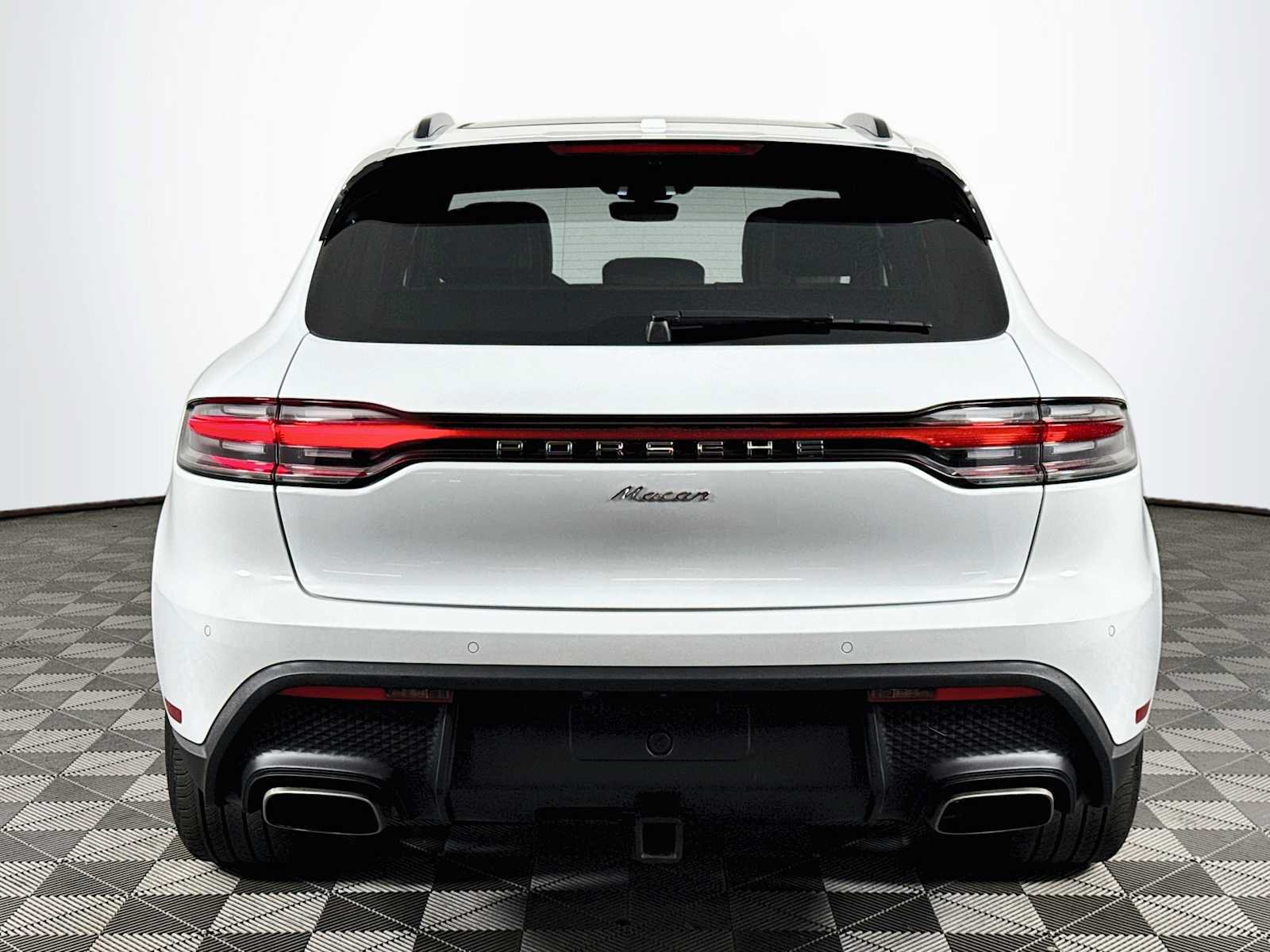 Used 2023 Porsche Macan Turbo AWD/4WD image 6
