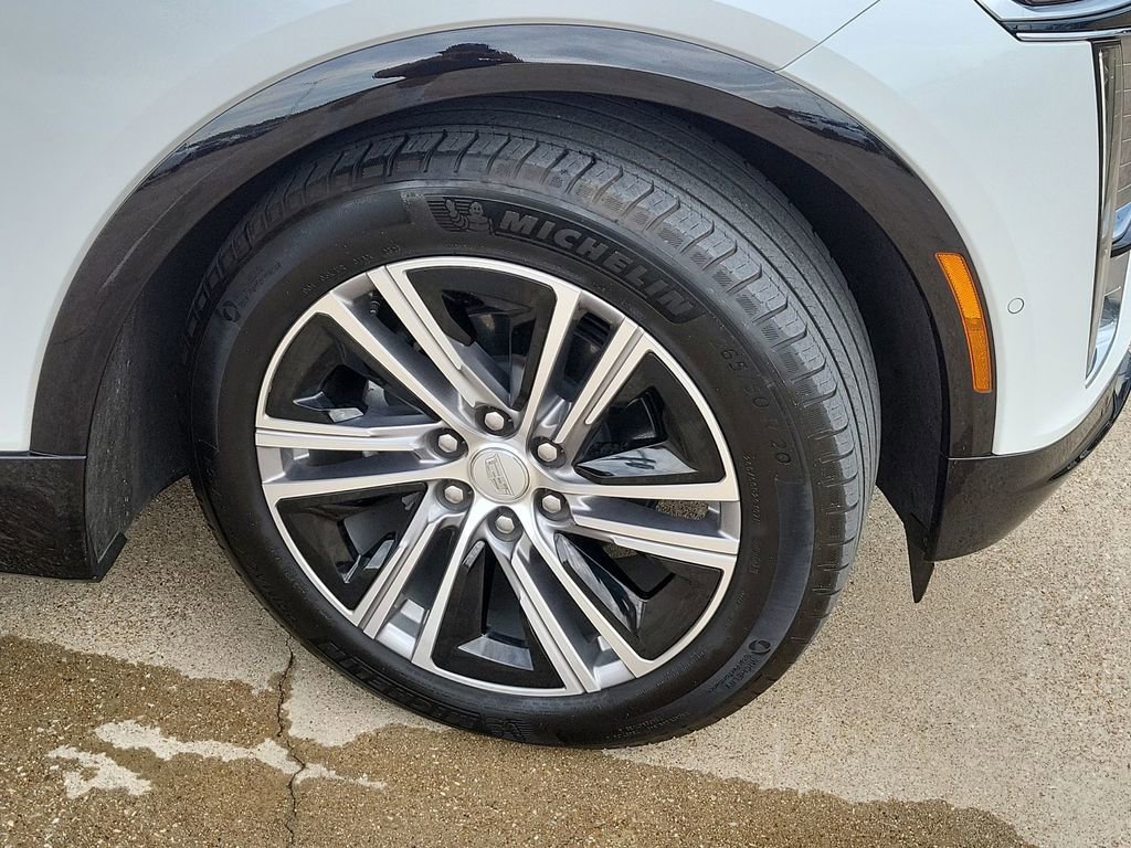 Certified 2024 Cadillac Lyriq Luxury w/ LPO, Floor Liner Package image 32