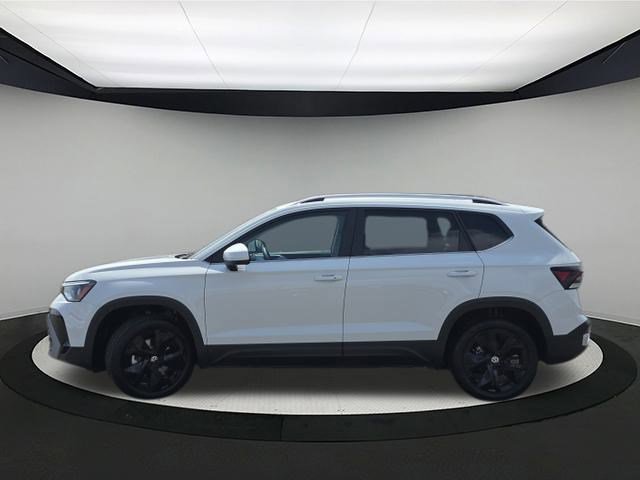 New 2025 Volkswagen Taos SE image 4
