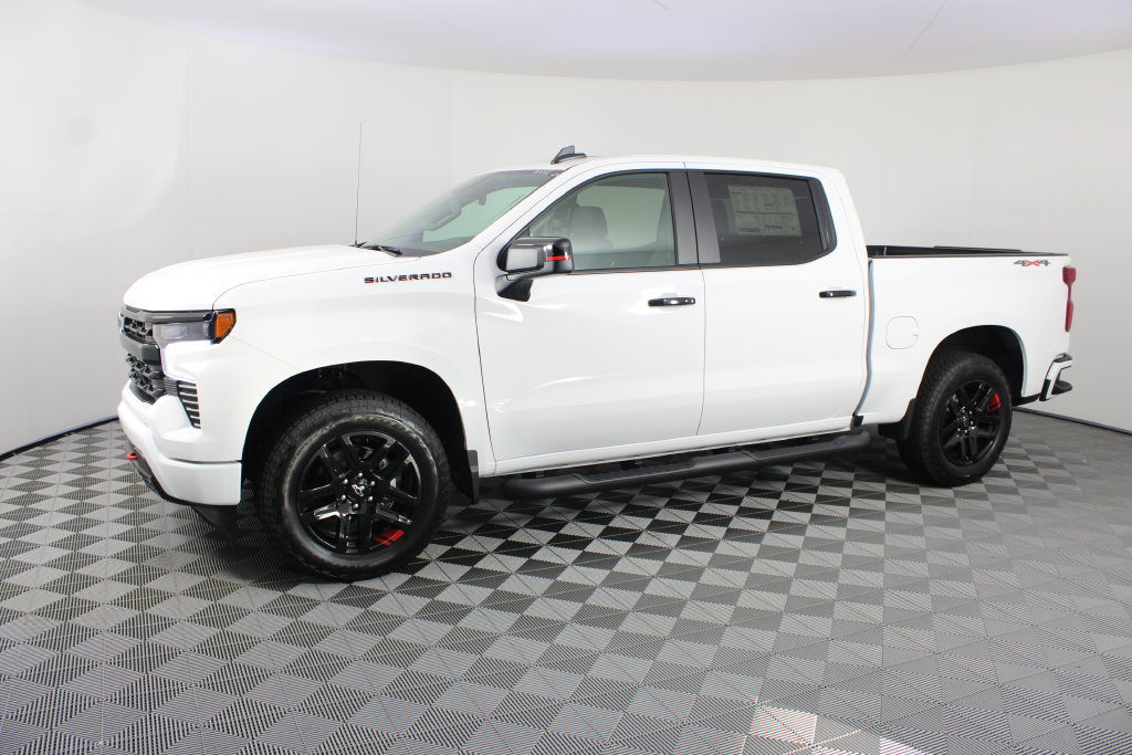 New 2026 Chevrolet Silverado 1500 RST w/ Redline Edition AWD/4WD image 2