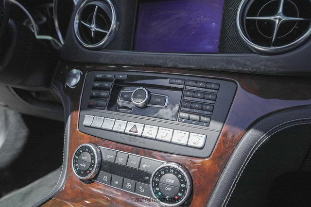 Used 2013 Mercedes-Benz SL 550 image 44