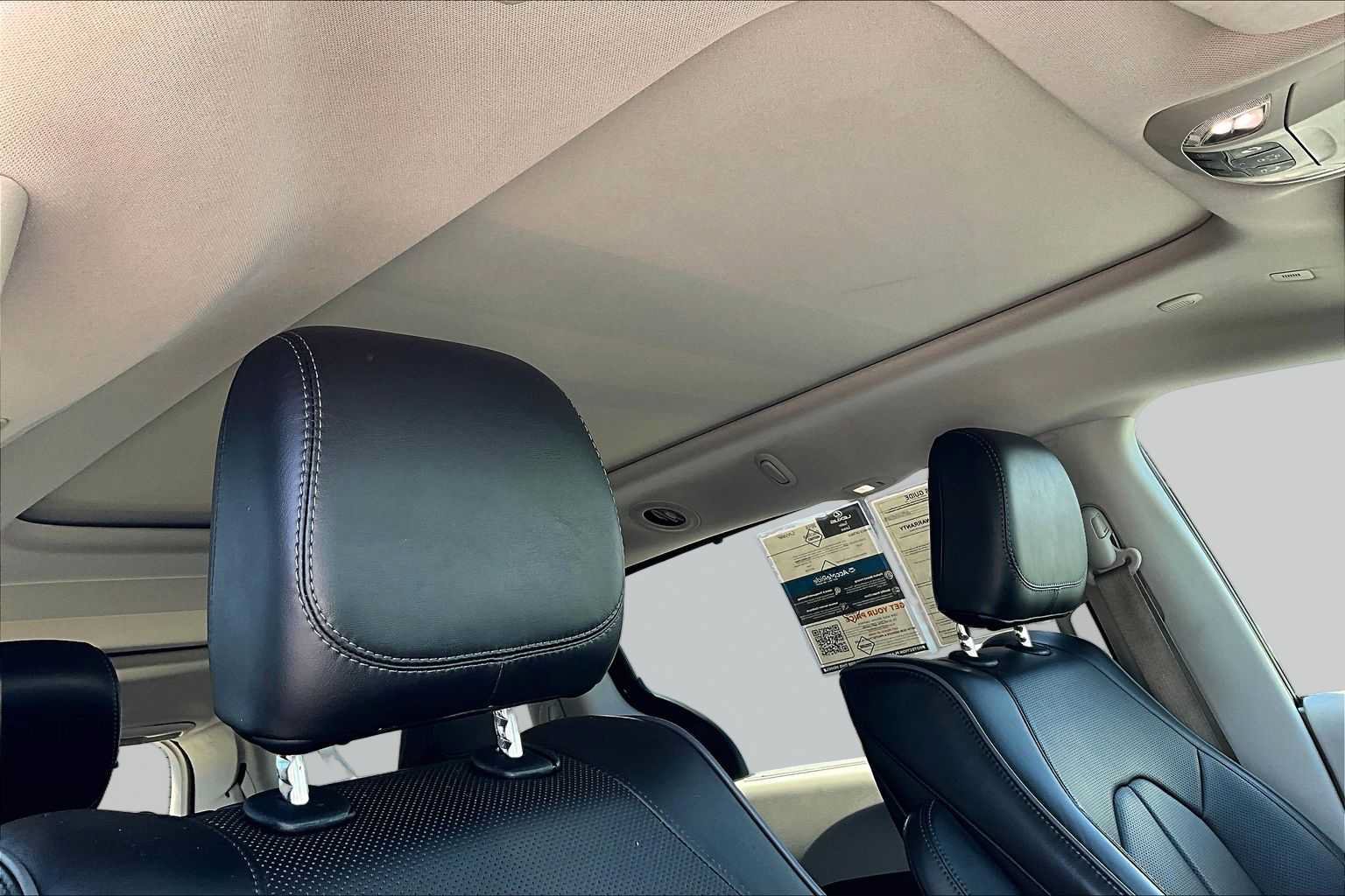 Used 2018 Chrysler Pacifica Limited w/ Advanced Safetytec Group FWD image 13