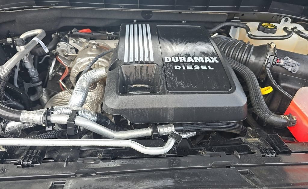 Used 2024 GMC Sierra 1500 AT4 w/ Technology Package AWD/4WD image 4