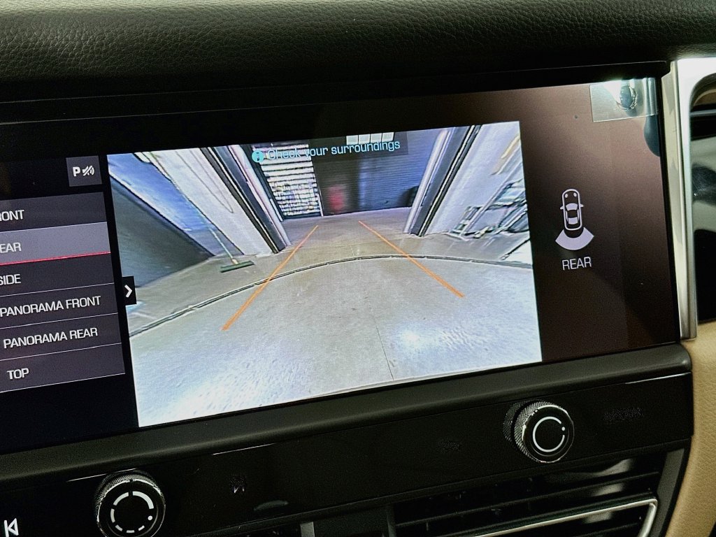 Certified 2026 Porsche Macan AWD/4WD image 17
