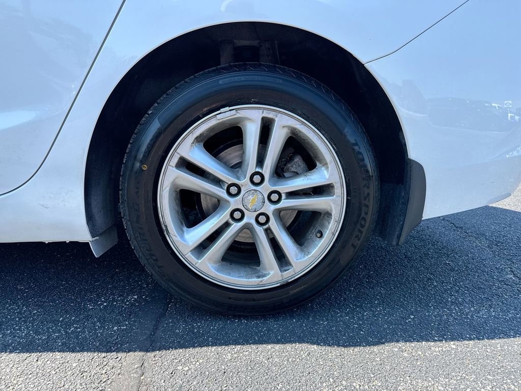 Used 2018 Chevrolet Cruze LT FWD image 26