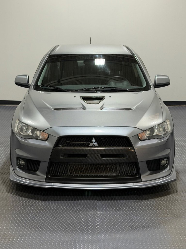 Used 2014 Mitsubishi Lancer Evolution GSR image 3