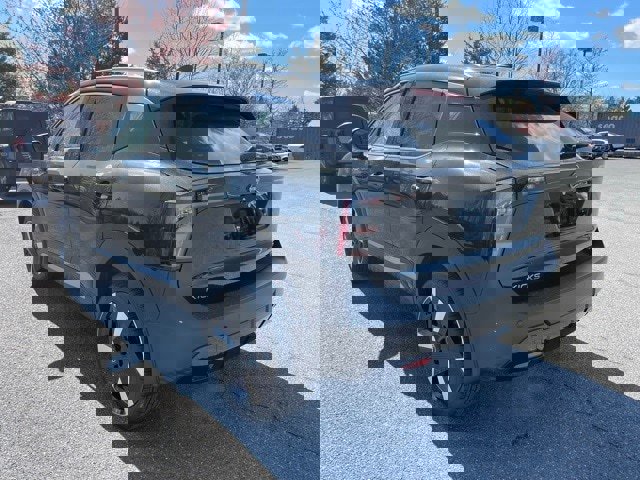 New 2025 Nissan Kicks SR image 7