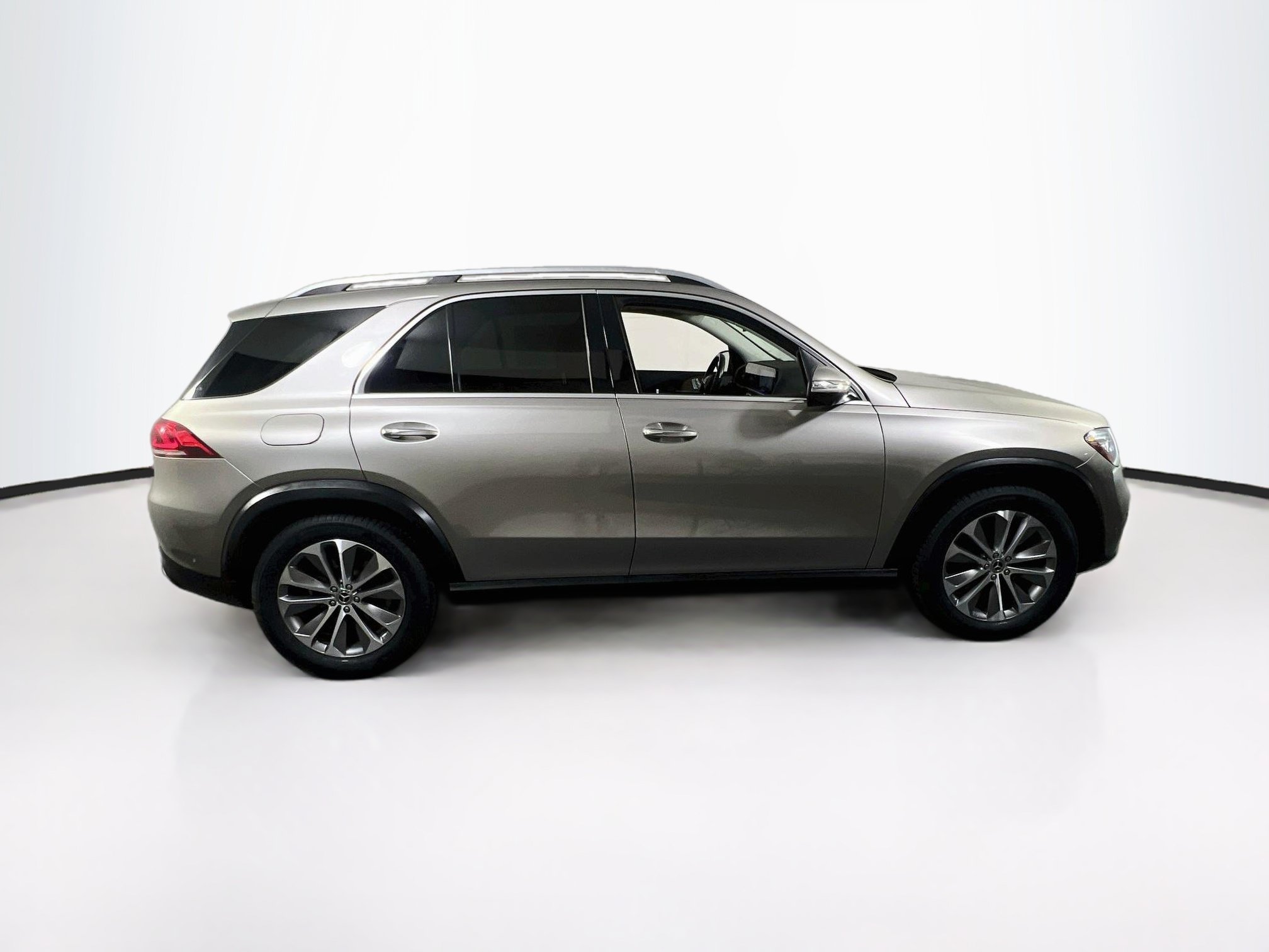 Used 2021 Mercedes-Benz GLE 450 4MATIC image 4