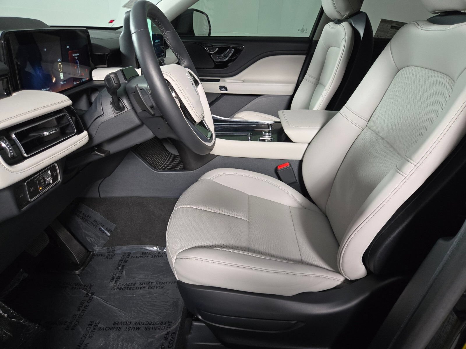 New 2026 Lincoln Aviator AWD image 12