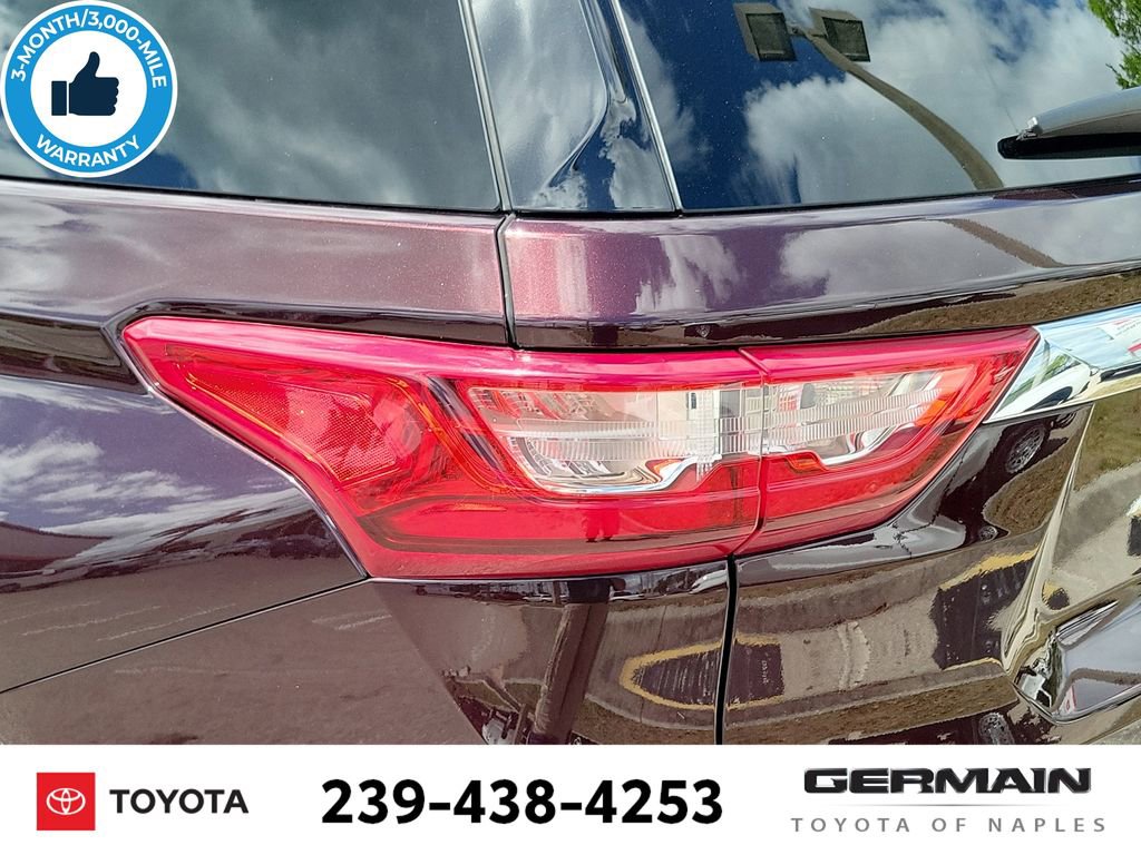 Used 2018 Chevrolet Traverse Premier AWD/4WD image 16
