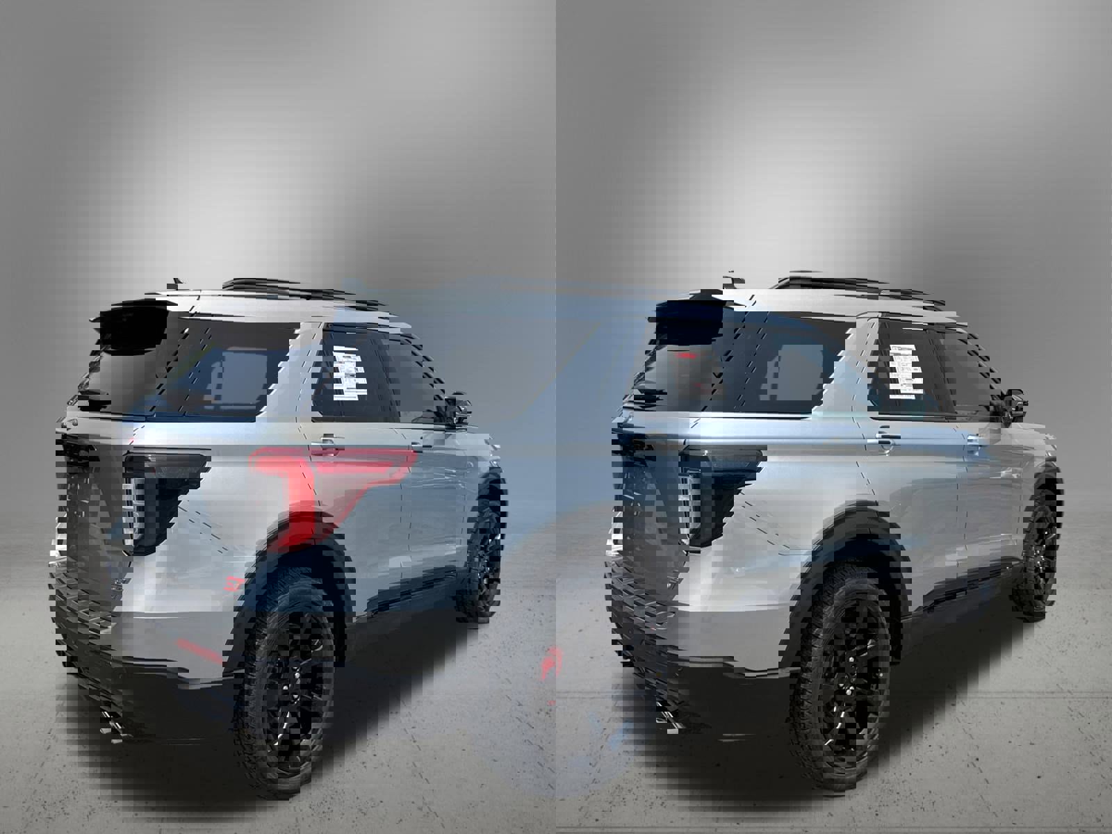 Used 2024 Ford Explorer ST w/ Equipment Group 401A image 4