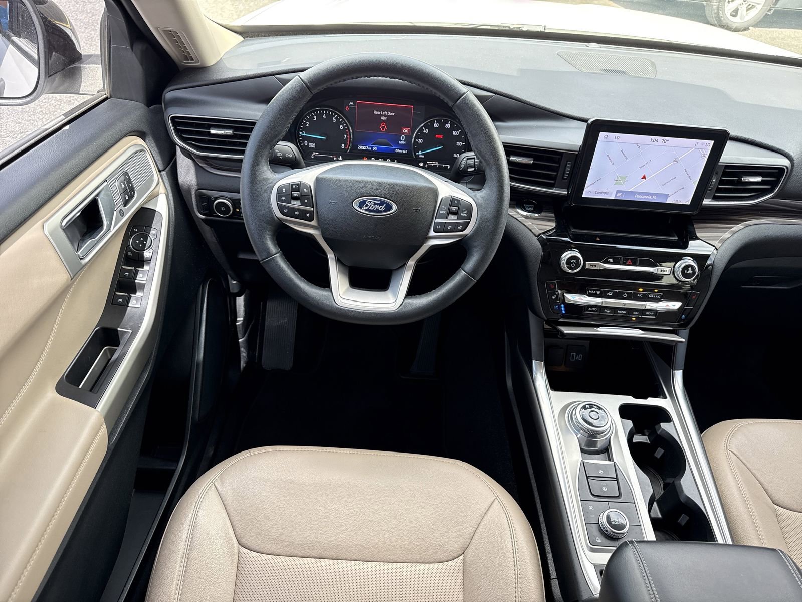 Used 2023 Ford Explorer Limited w/ Equipment Group 301A AWD/4WD image 14