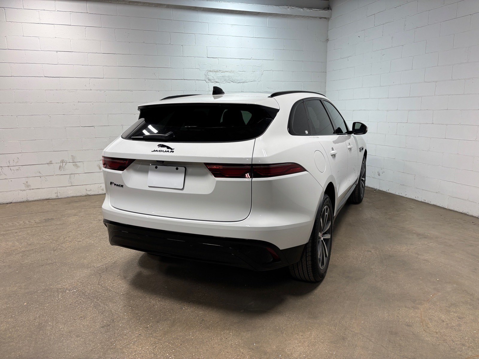Used 2022 Jaguar F-PACE S AWD/4WD image 7