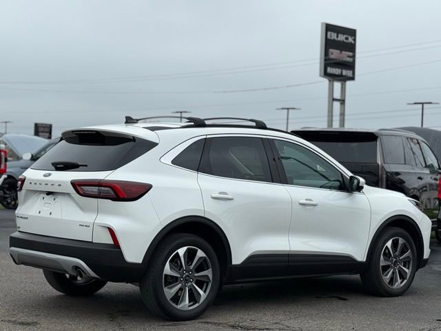 Used 2023 Ford Escape Platinum AWD/4WD image 38