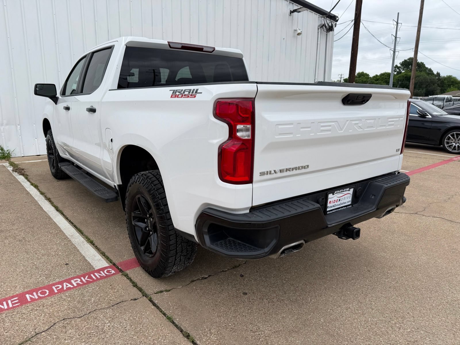 Used 2024 Chevrolet Silverado 1500 LT Trail Boss w/ Protection Package AWD/4WD image 4