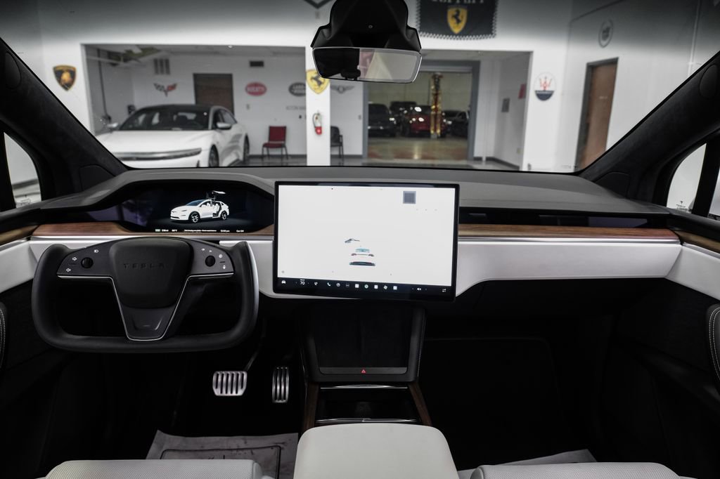 Used 2023 Tesla Model X AWD/4WD image 16
