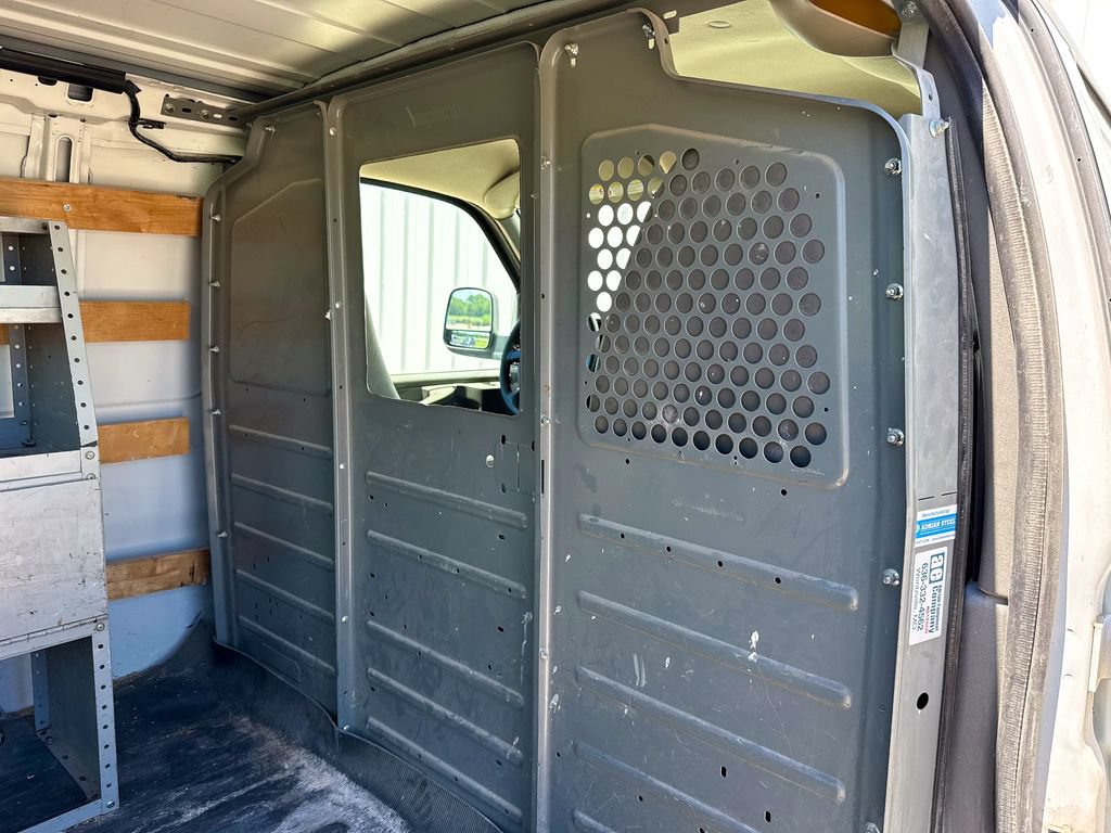 Used 2014 GMC Savana 2500 RWD image 17