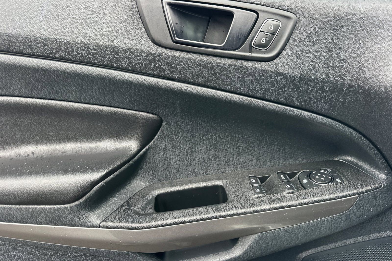 Used 2020 Ford EcoSport SES image 10