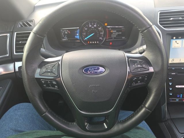 Used 2019 Ford Explorer Limited w/ Ford Safe & Smart Package image 39