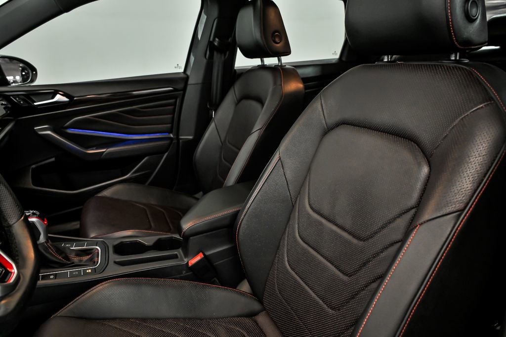 Used 2023 Volkswagen Jetta GLI Autobahn image 13