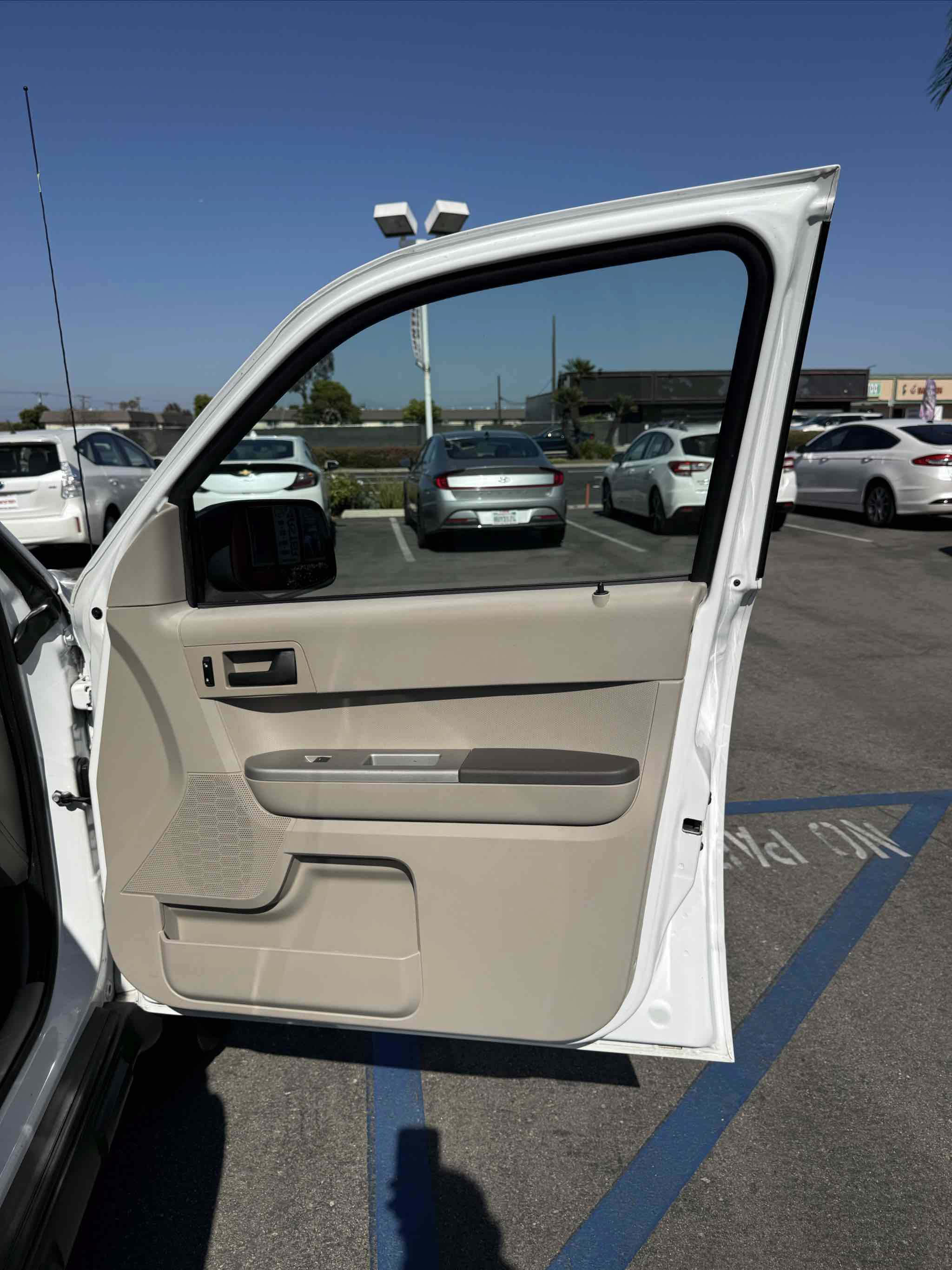 Used 2008 Ford Escape 2WD Hybrid image 23