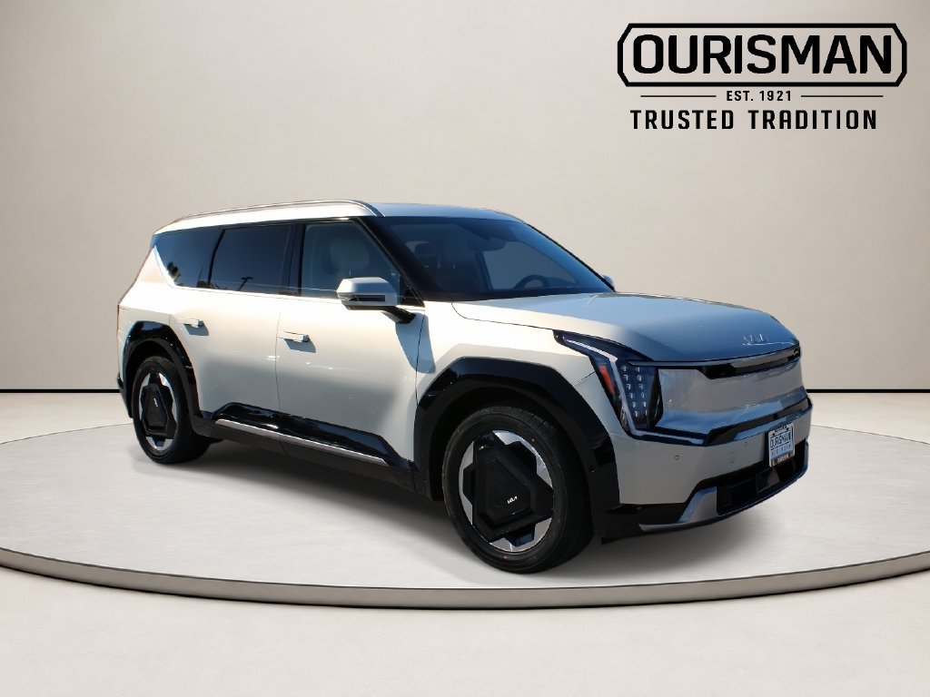 Used 2024 Kia EV9 Land AWD/4WD image 2