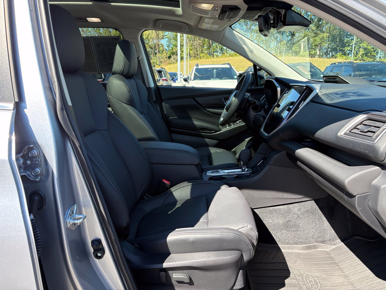 Used 2025 Subaru Ascent Limited w/ Popular Package #2 AWD/4WD image 30