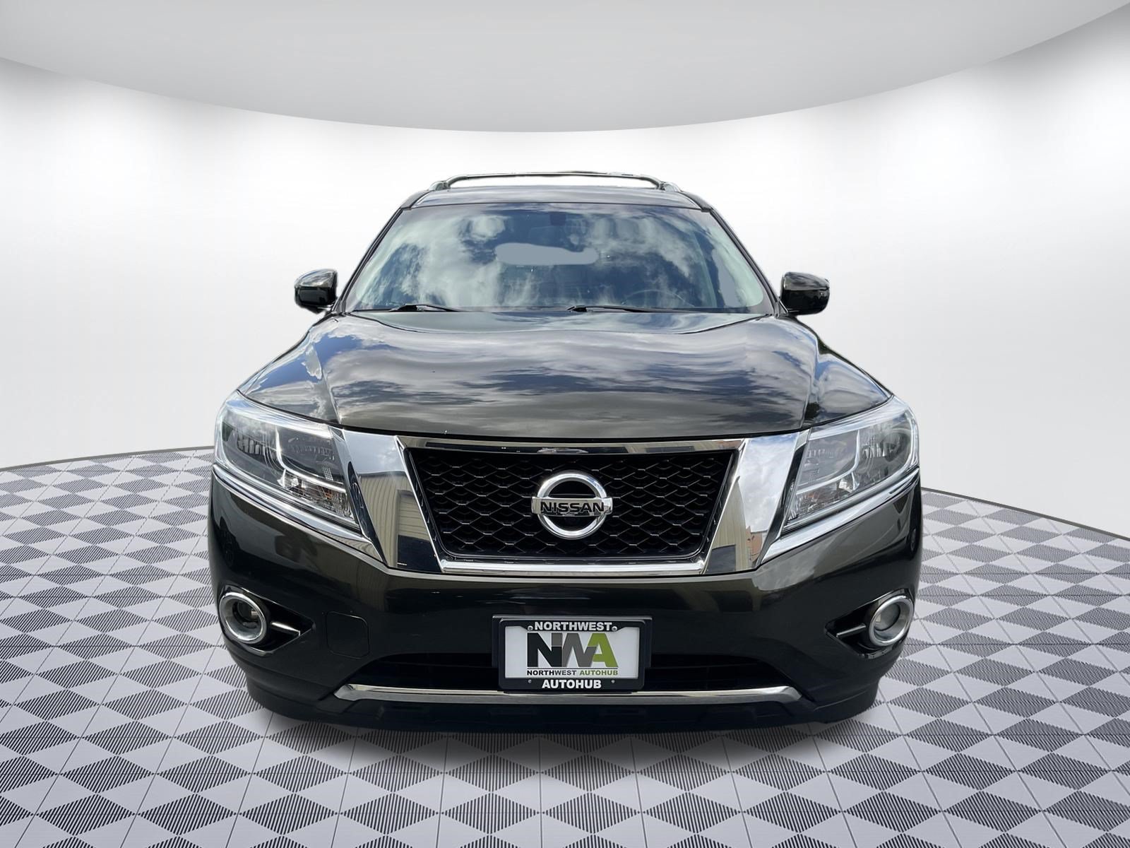Used 2015 Nissan Pathfinder Platinum FWD image 5