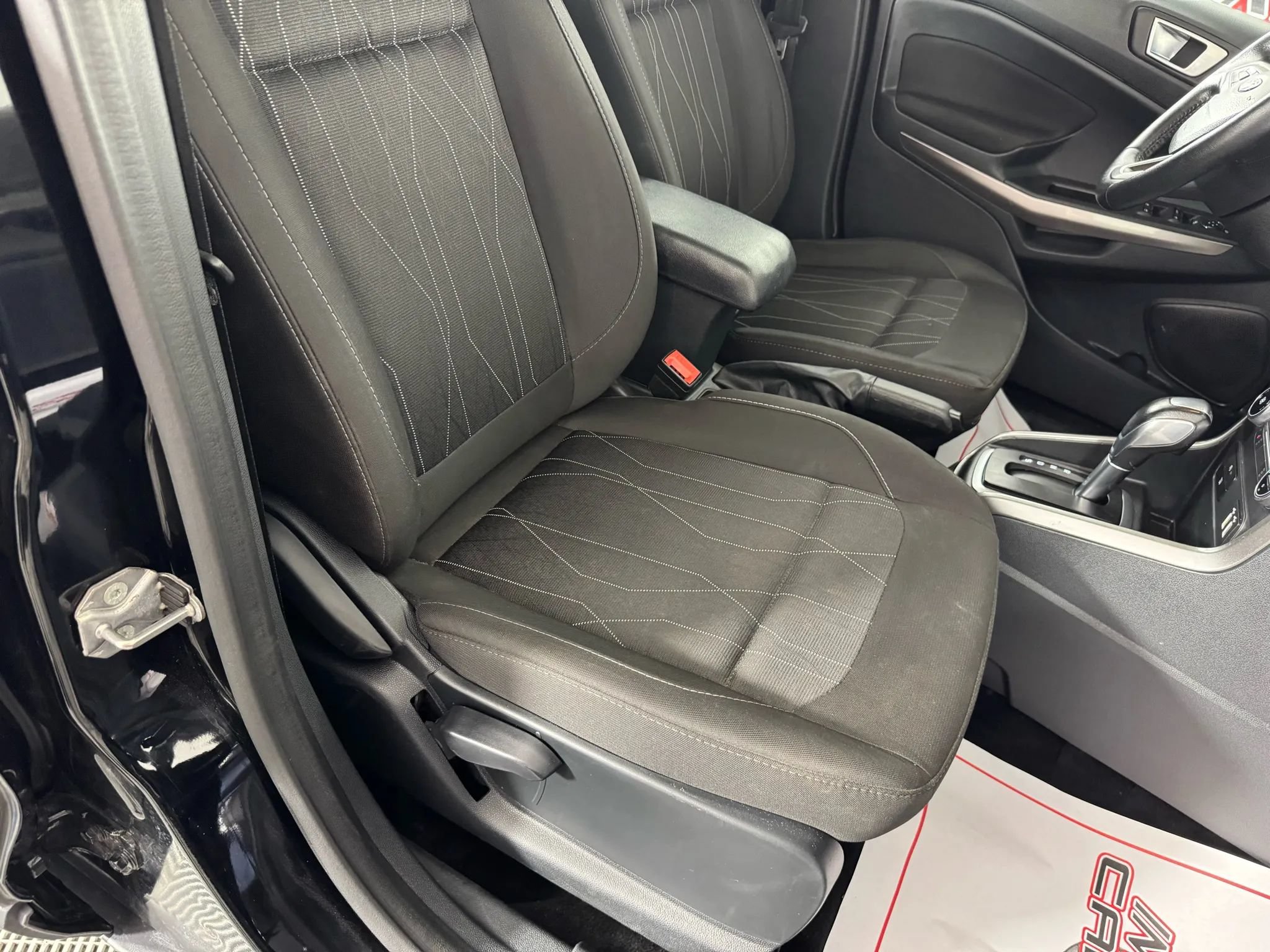 Used 2019 Ford EcoSport SE w/ SE Convenience Package AWD/4WD image 36
